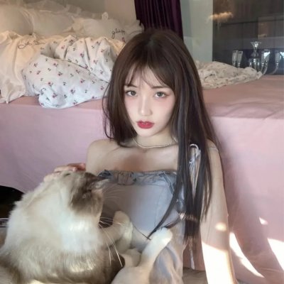 妮可·拜耳：大码怪美人